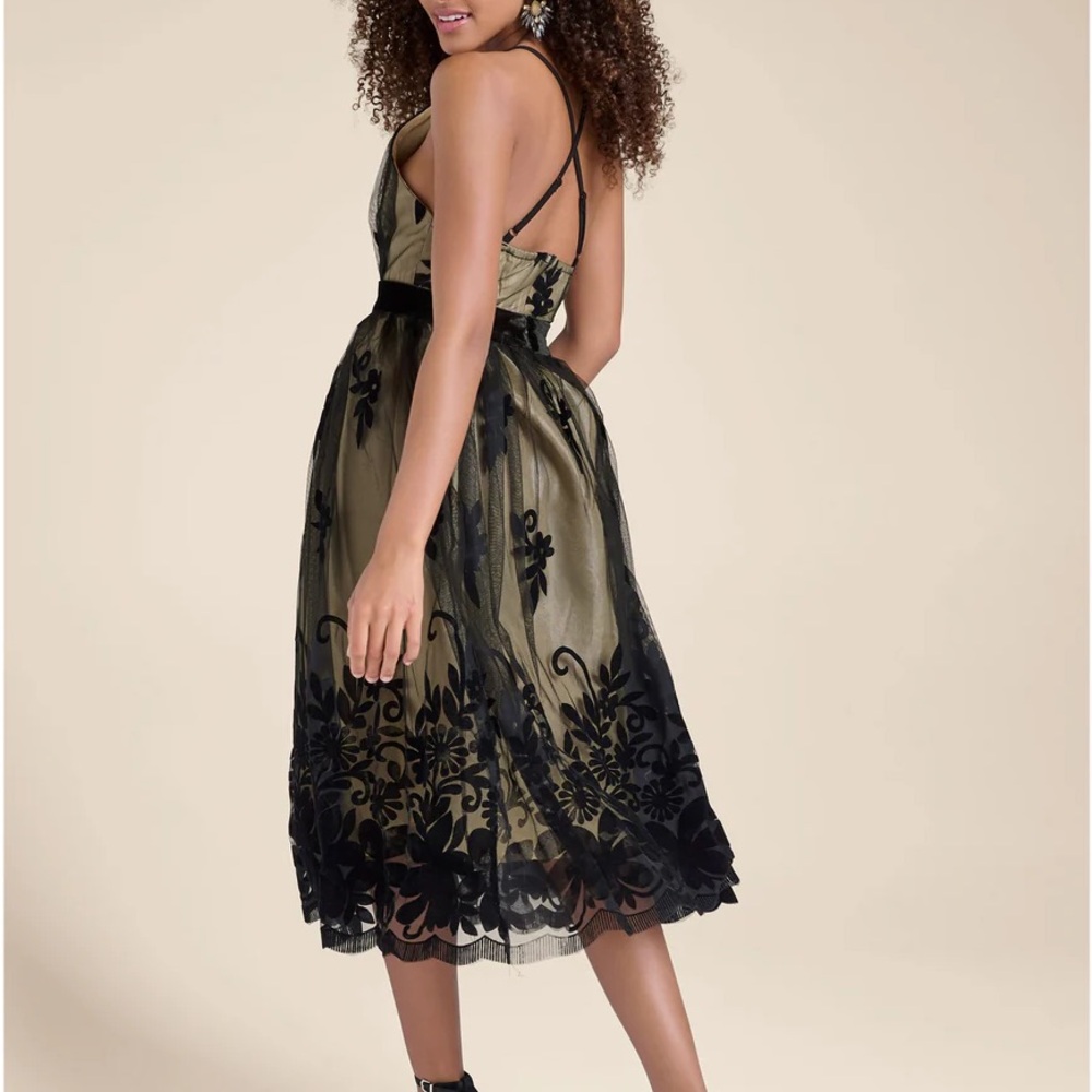Venus dress size 2. NWT - Picture 7 of 9